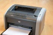 如何在打印机中间加墨（简单有效的打印机加墨方法）