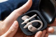 AirPods2耳机外形详解（揭秘AirPods2的时尚外观与卓越性能）