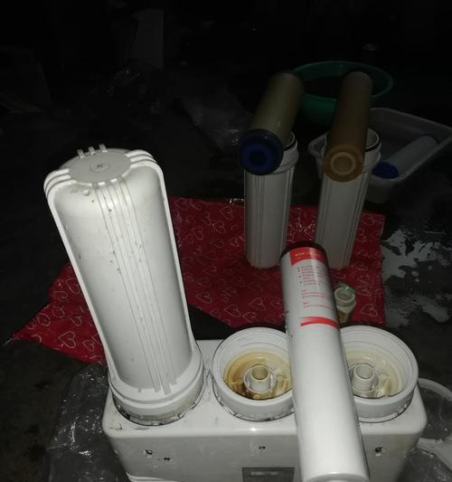 常见净水器维修故障及解决方法（让您的净水器重获清水源的维修指南）