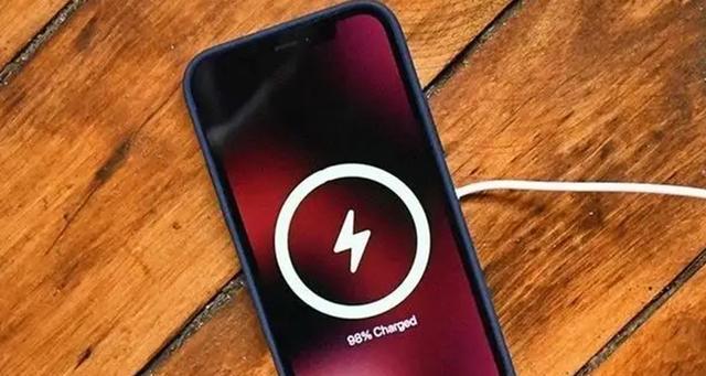 解决iPhone无法充电的方法（探索iPhone充电问题的根源，为您提供有效解决方案）