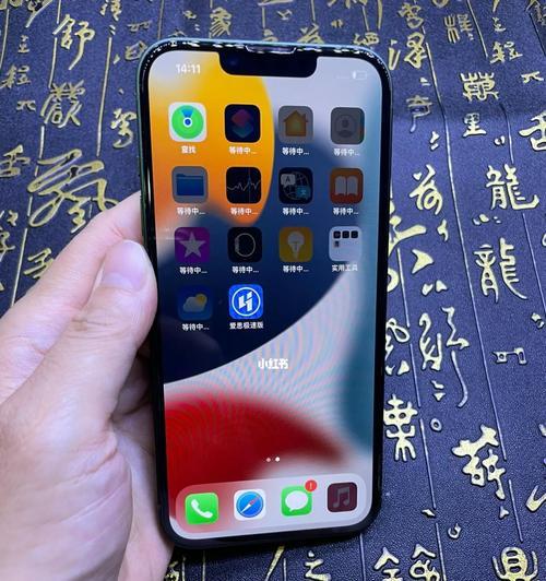 苍岭绿iPhone13Pro真机首曝，引领手机界新一轮（iPhone13Pro苍岭绿真机震撼发布，全面升级的科技体验）