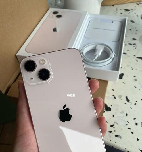 如何在iPhone13拍照中附加时间水印？（探索iPhone13的时间水印功能，记录美好瞬间）