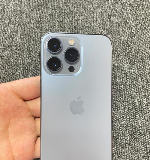 iPhone13Pro国行序列号查询指南（轻松查询iPhone13Pro国行序列号，了解手机真伪及保修情况）