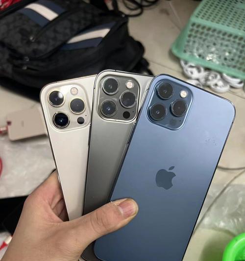 解决iPhone12发烫严重掉帧问题的有效方法（针对iPhone12发烫掉帧问题的解决方案及注意事项）