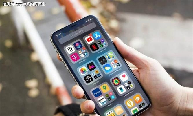 iPhone手机掉水急救方法（保护你的iPhone免受水害的有效措施）