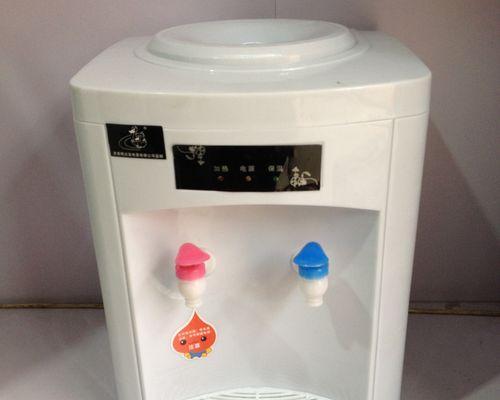 解决饮水机出水有味道的问题（如何消除饮水机水质异味与污染）