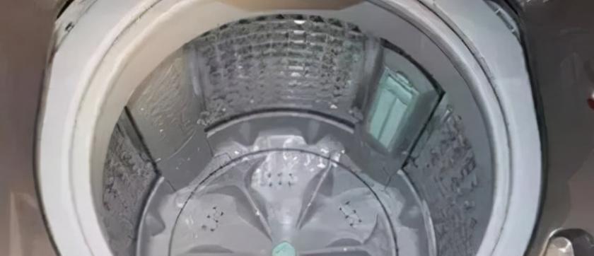如何清洗立式洗衣机桶（简单有效的清洁方法）