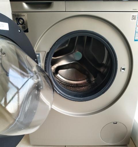 如何清洗洗衣机滚筒内部（简单易行的方法帮助你保持洗衣机的清洁与卫生）