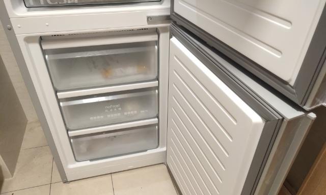 冷冰柜放水方法大揭秘（如何利用冷冰柜放水）