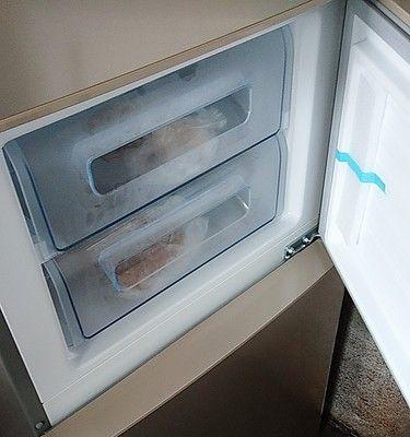 如何清洗长时间不使用的冰箱（保持冰箱清洁）