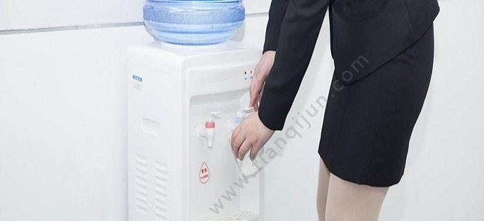 饮水机漏水不排水的原因及解决办法（保护环境从每一滴水开始）