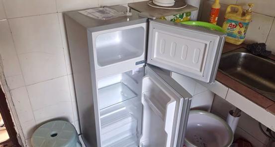 冰箱内漏的原因及维修方法（了解冰箱内漏的情况及正确维修方法）